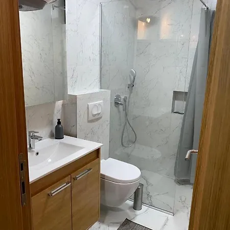Alexandro Apartment *