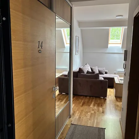 Alexandro Apartment